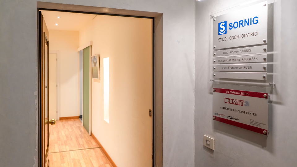Studio dentistico aperto la villa trieste